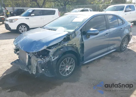 2020 Toyota Corolla Le z USA, uszkodzony, nr VIN 5YFEPRAE9LP132894